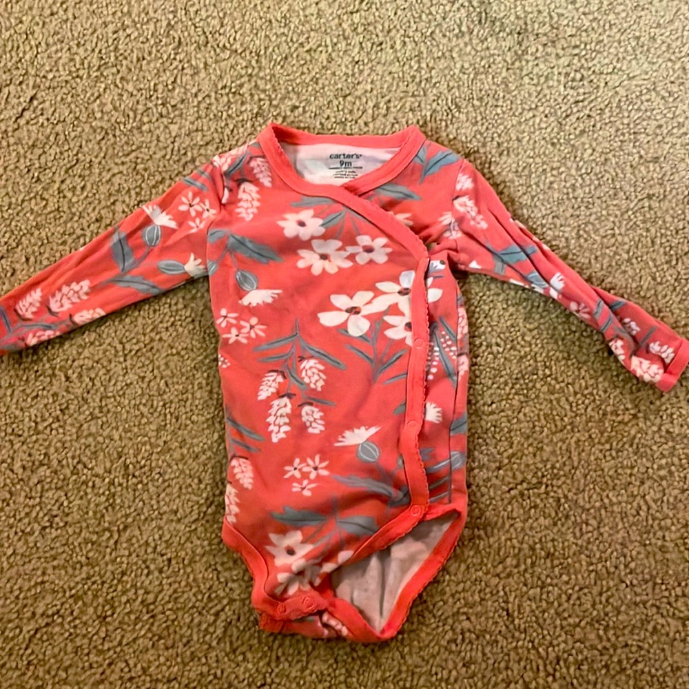 Baby onsie flower print